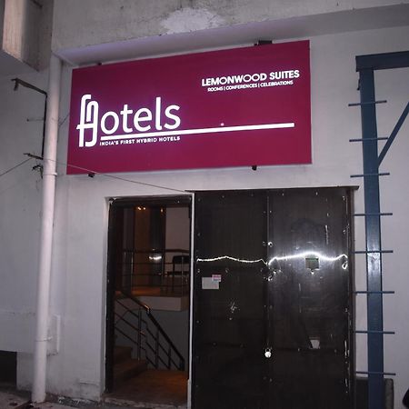 Lemonwood Suites By F9 Hotels - Trivoli Garden Chhatarpur ニューデリー エクステリア 写真