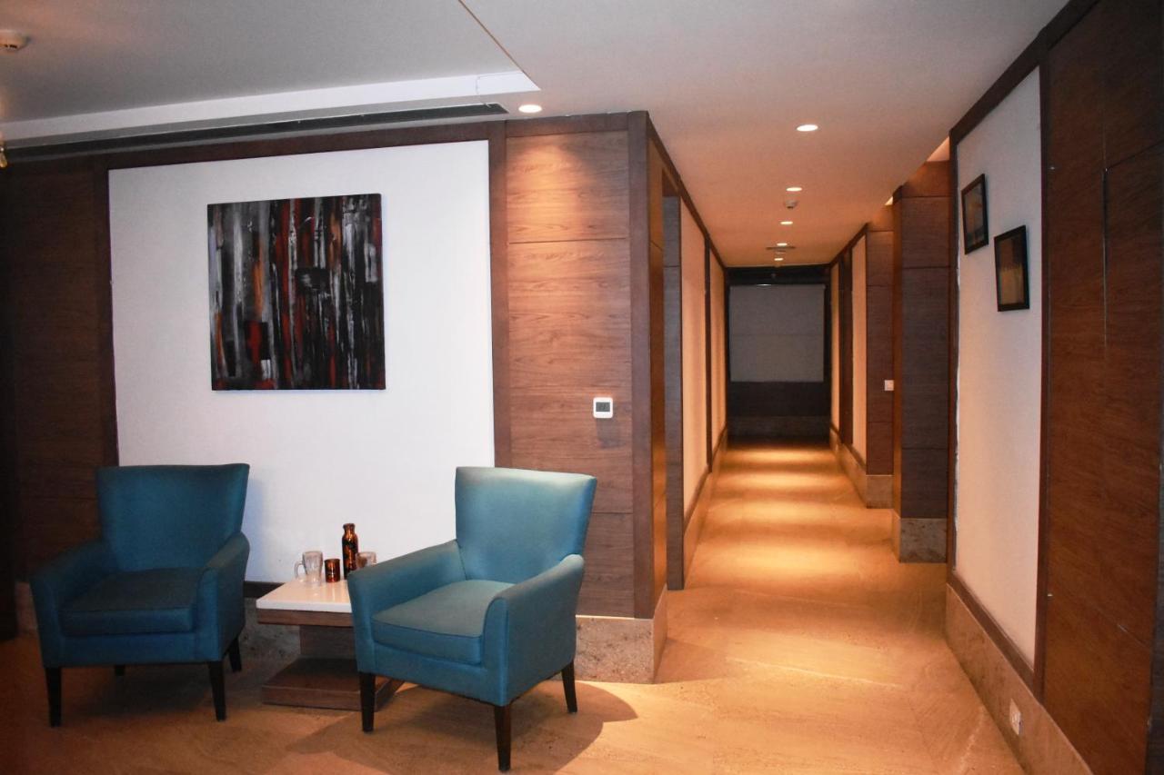 Lemonwood Suites By F9 Hotels - Trivoli Garden Chhatarpur ニューデリー エクステリア 写真
