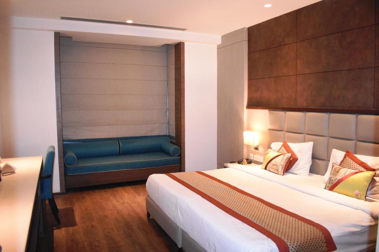 Lemonwood Suites By F9 Hotels - Trivoli Garden Chhatarpur ニューデリー エクステリア 写真
