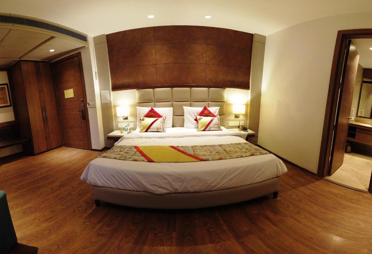 Lemonwood Suites By F9 Hotels - Trivoli Garden Chhatarpur ニューデリー エクステリア 写真