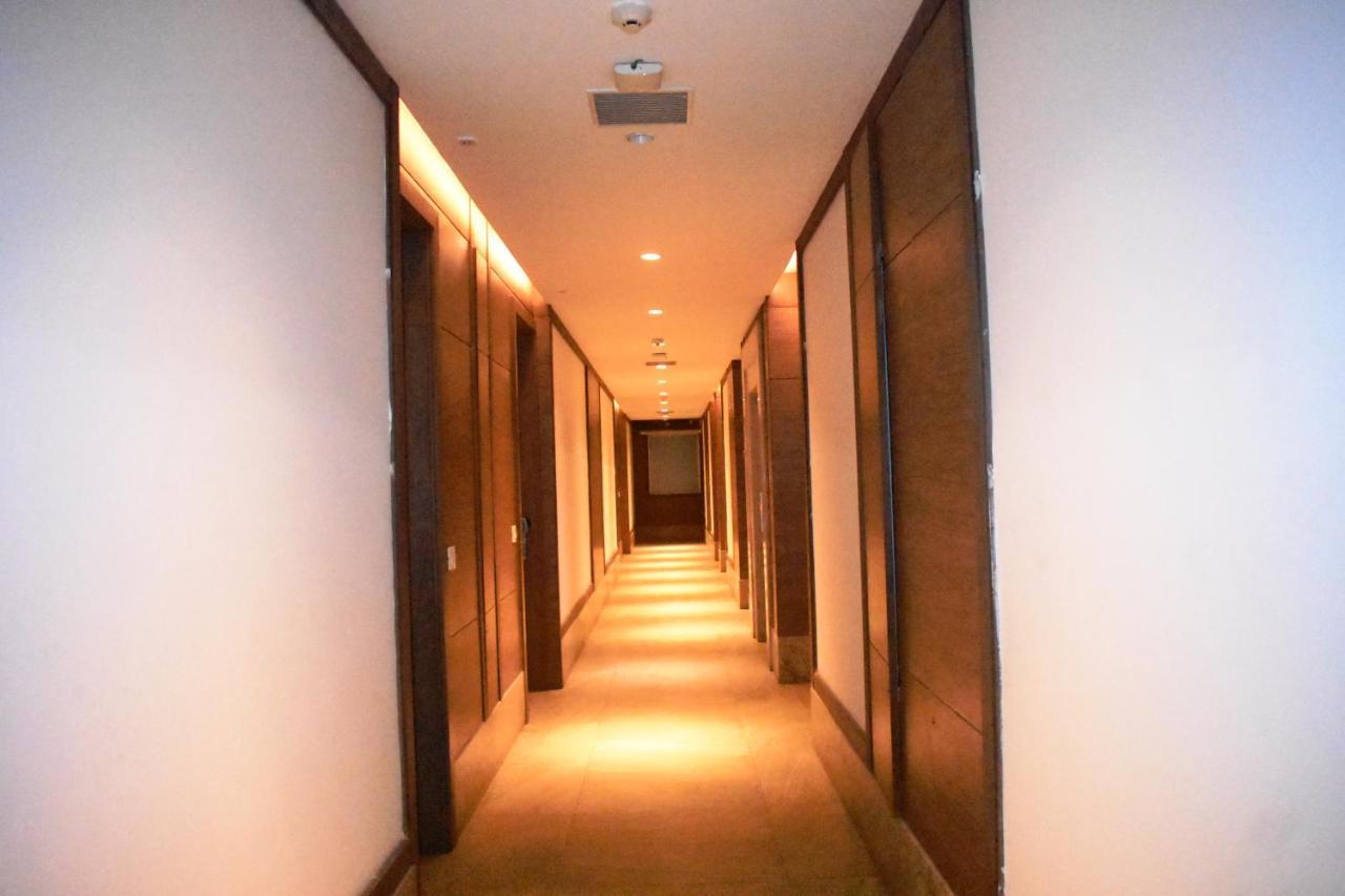 Lemonwood Suites By F9 Hotels - Trivoli Garden Chhatarpur ニューデリー エクステリア 写真