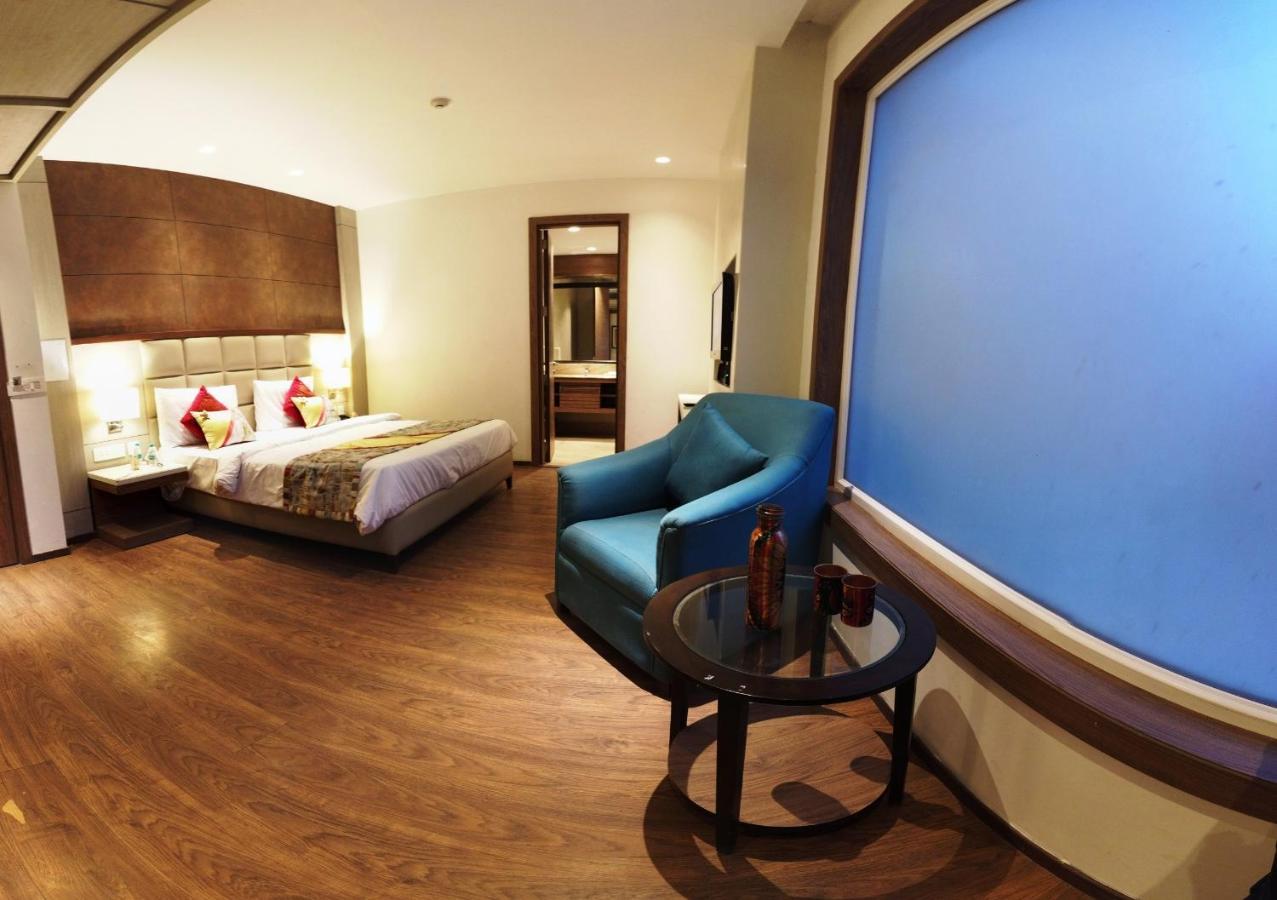 Lemonwood Suites By F9 Hotels - Trivoli Garden Chhatarpur ニューデリー エクステリア 写真