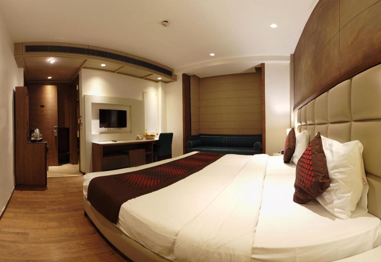 Lemonwood Suites By F9 Hotels - Trivoli Garden Chhatarpur ニューデリー エクステリア 写真