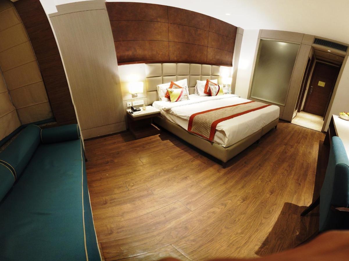 Lemonwood Suites By F9 Hotels - Trivoli Garden Chhatarpur ニューデリー エクステリア 写真