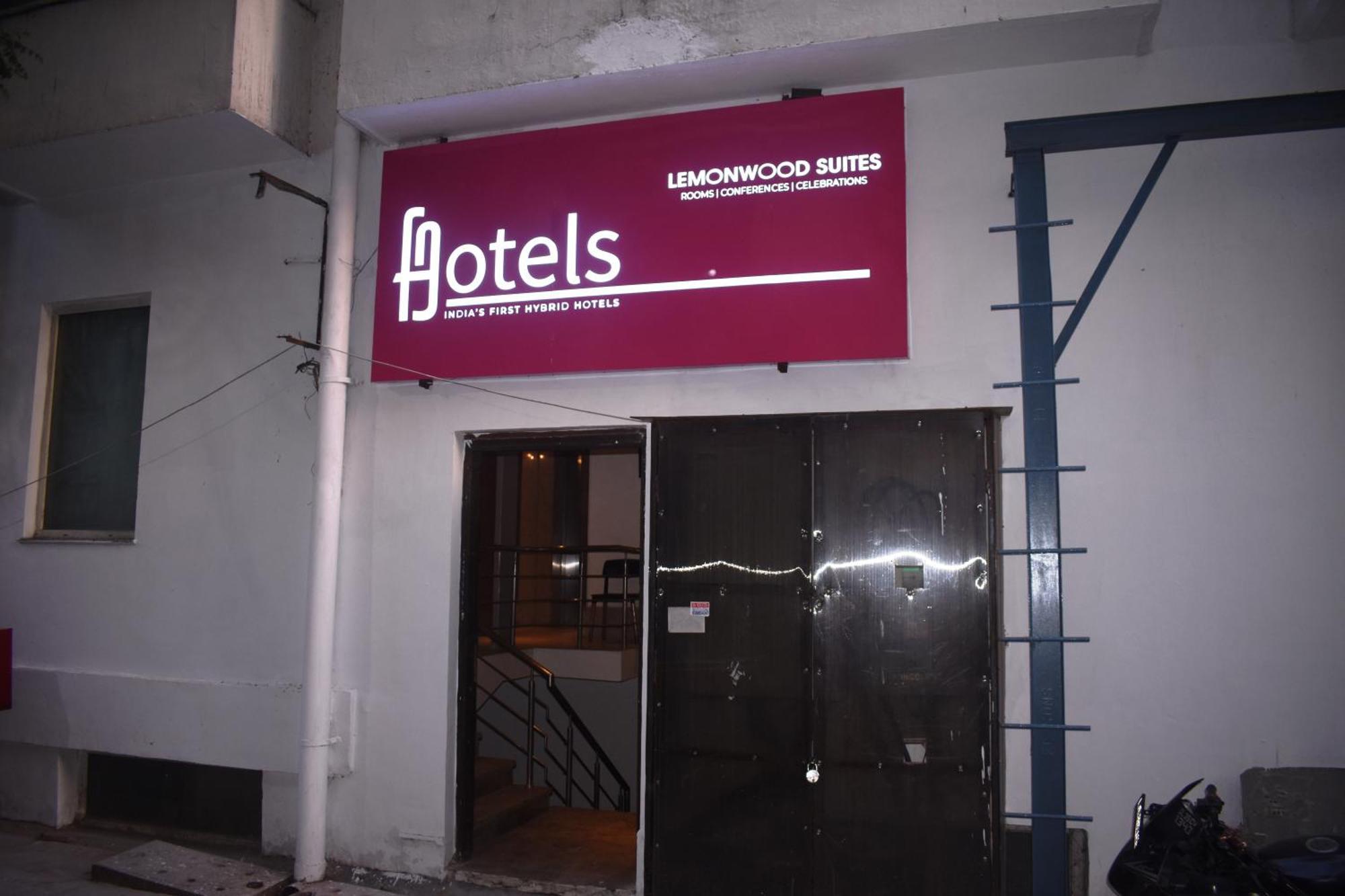 Lemonwood Suites By F9 Hotels - Trivoli Garden Chhatarpur ニューデリー エクステリア 写真