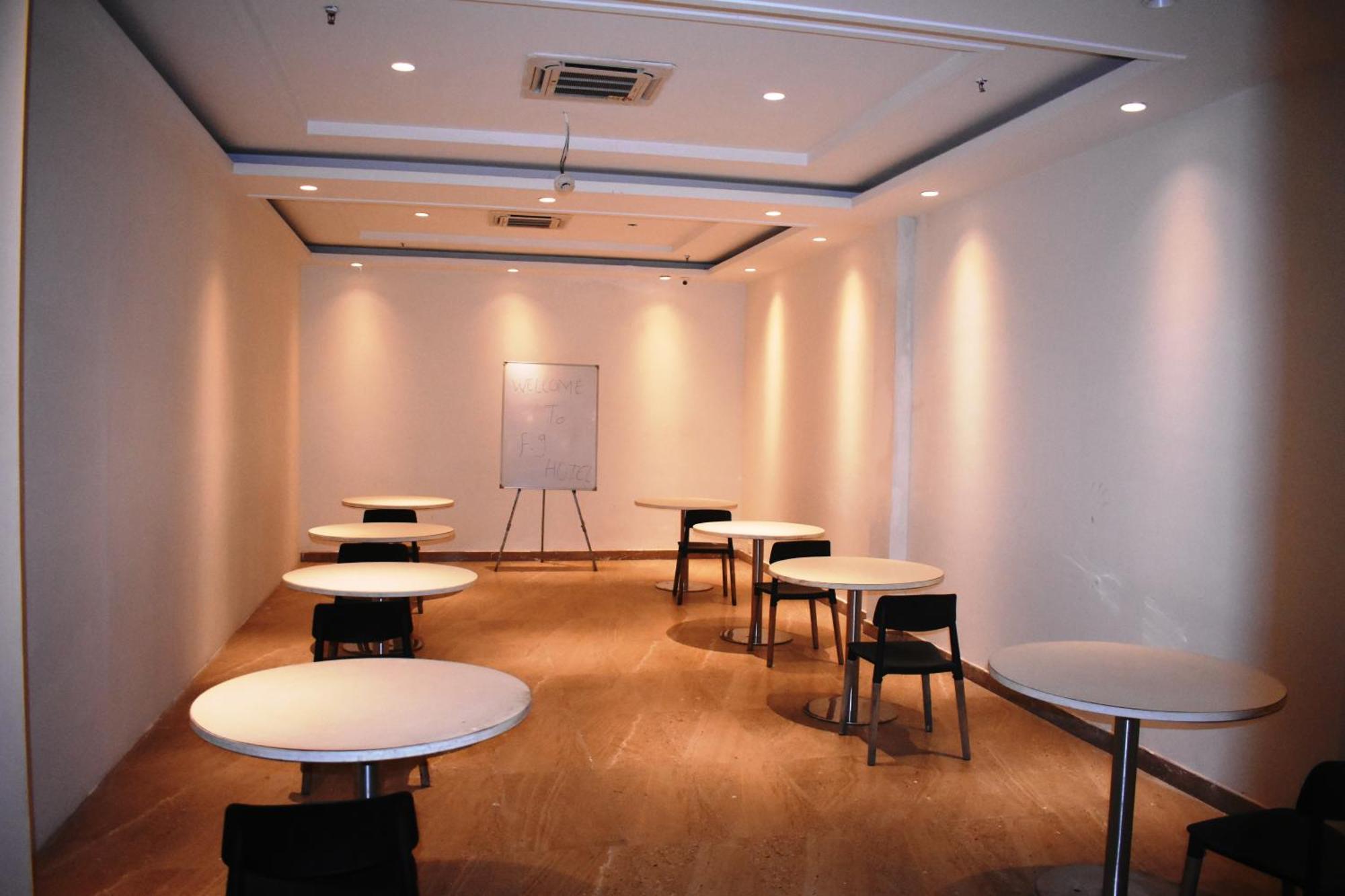 Lemonwood Suites By F9 Hotels - Trivoli Garden Chhatarpur ニューデリー エクステリア 写真